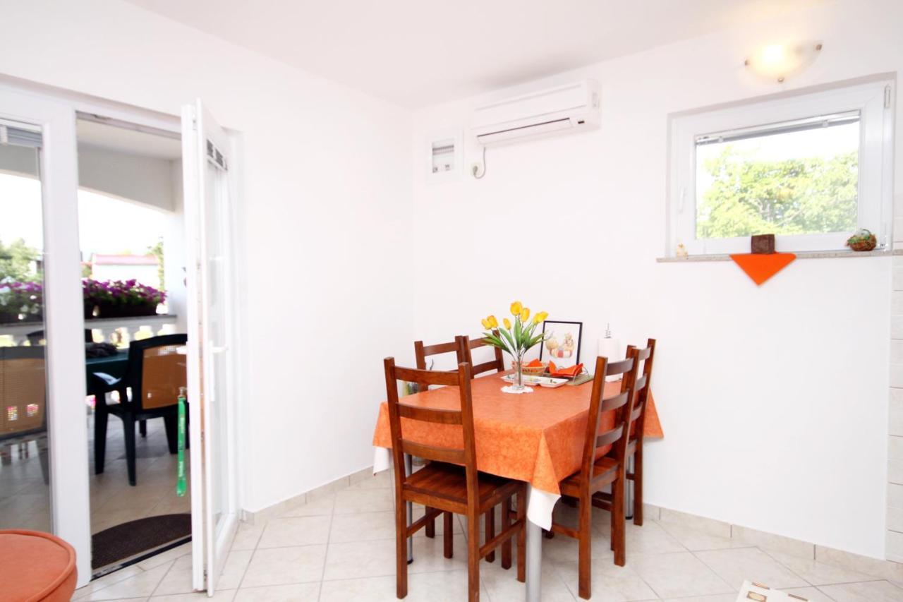Apartments With A Parking Space Seline, Paklenica - 6603 Starigrad Paklenica Exterior photo